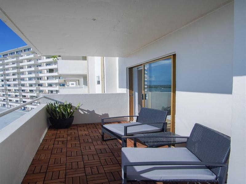 Comprar apartamento en Bayshore Yacht Tennis Club 501