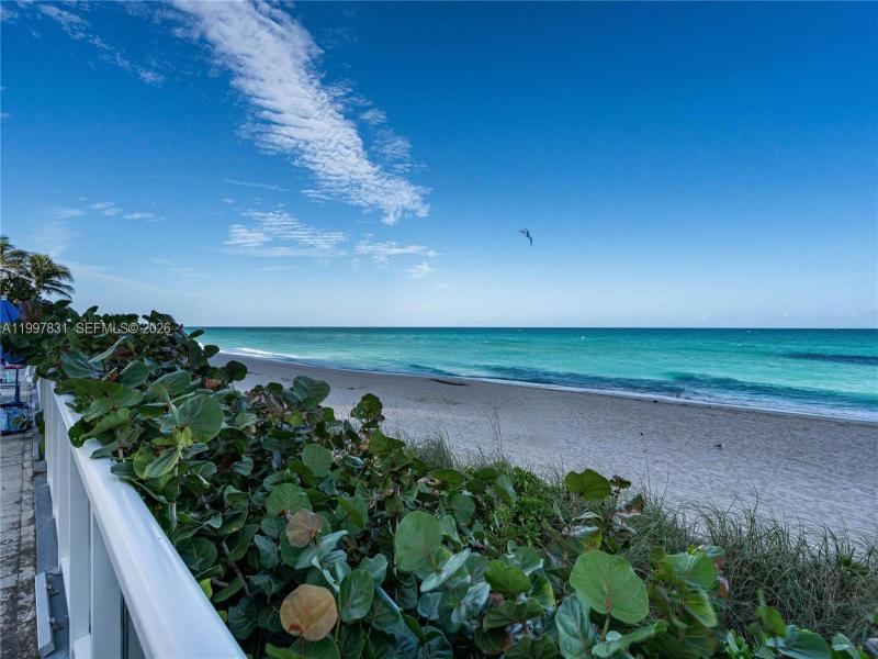 Condo for sale at Aventura Beach Club 324