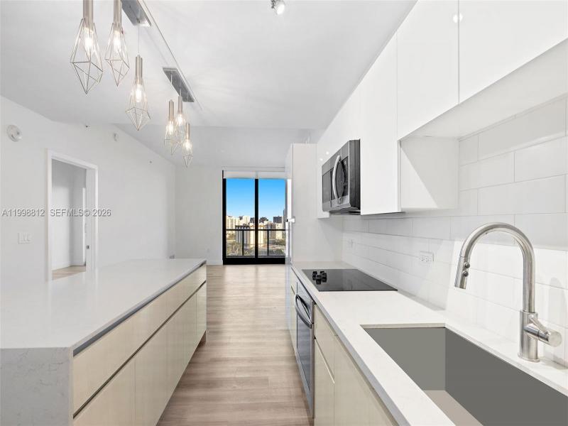 Apartment for rent at Mondrian Hallandale 1004