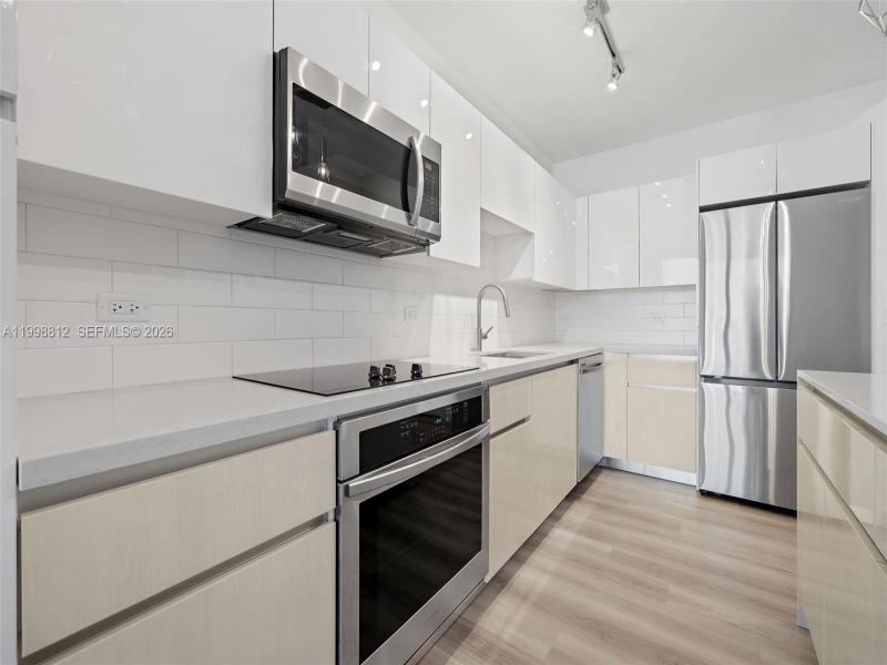 Apartment for rent at Mondrian Hallandale 1004