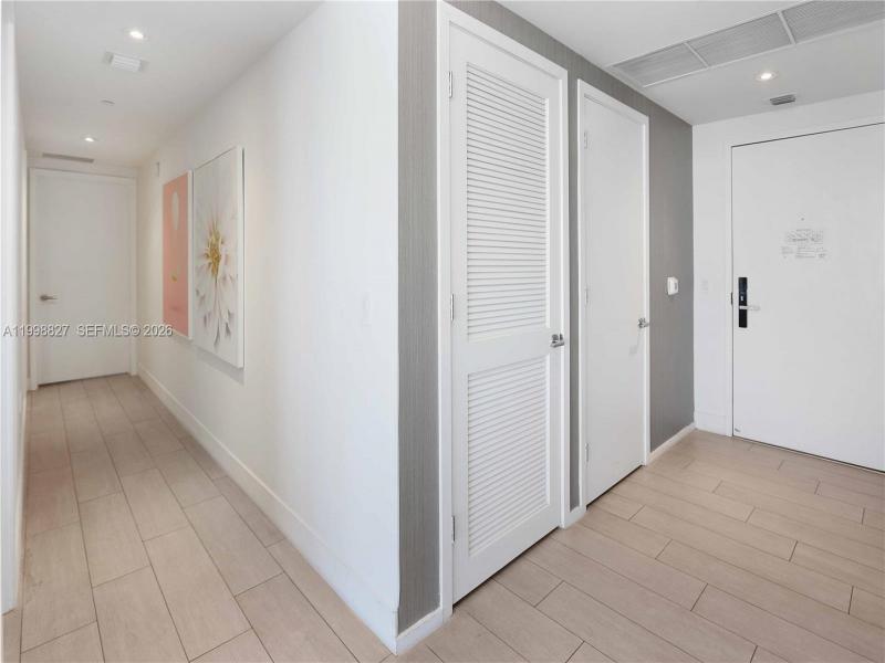Comprar apartamento no Hyde Beach House T4004