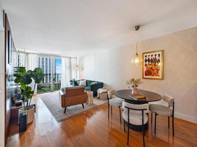 Condo for sale at The Venetia 26F