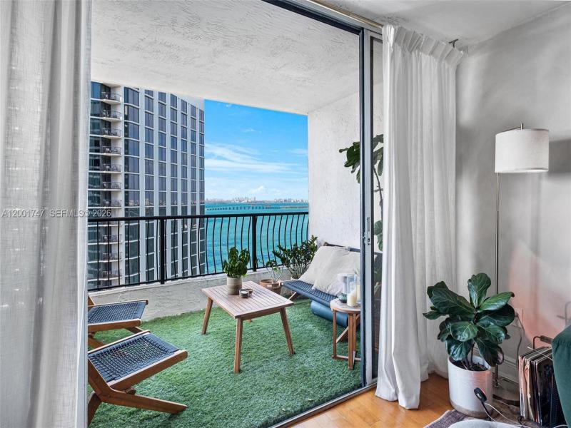 Condo for sale at The Venetia 26F