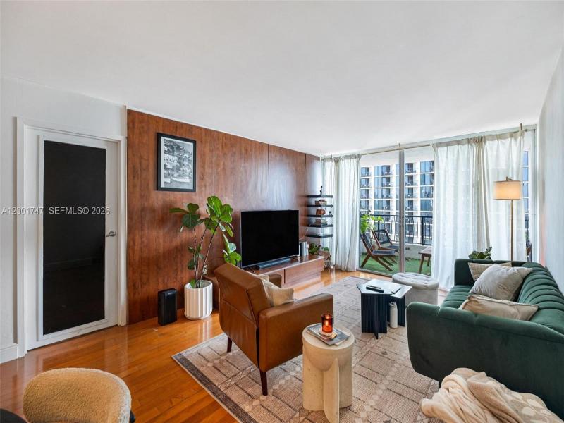 Condo for sale at The Venetia 26F