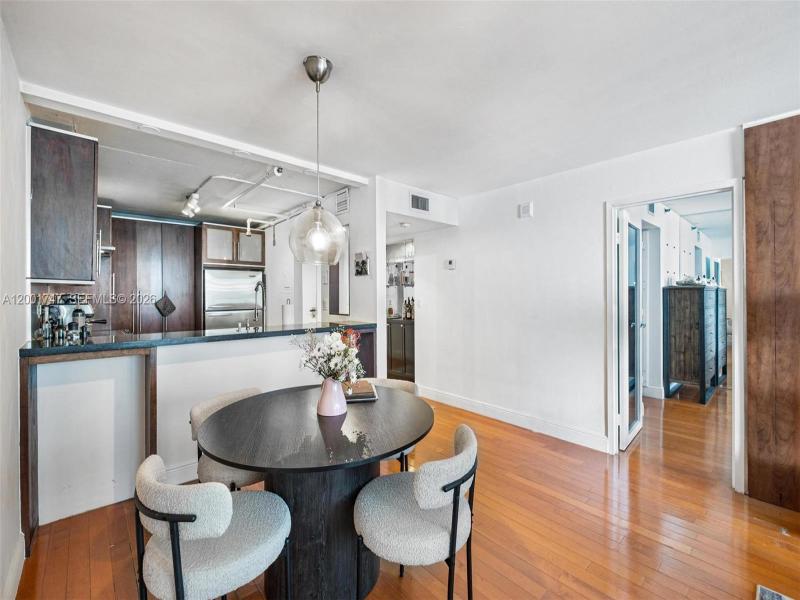 Condo for sale at The Venetia 26F