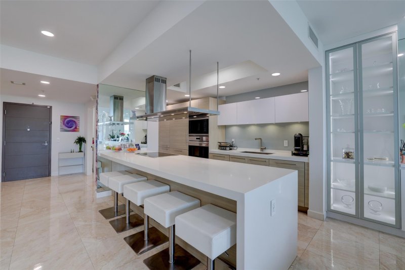 Apartment for rent at Marina Palms Yacht Club 406
