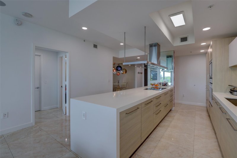 Apartment for rent at Marina Palms Yacht Club 406