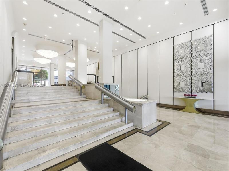 Comprar apartamento en The Cricket Club 1505