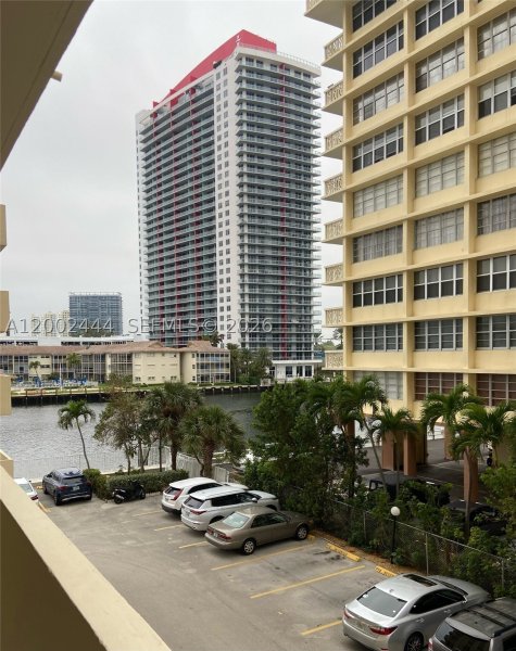 Condo for sale at Plaza Towers North 309