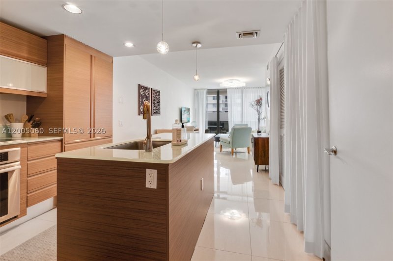 Apartment for rent at Mei Miami Beach Condo 604