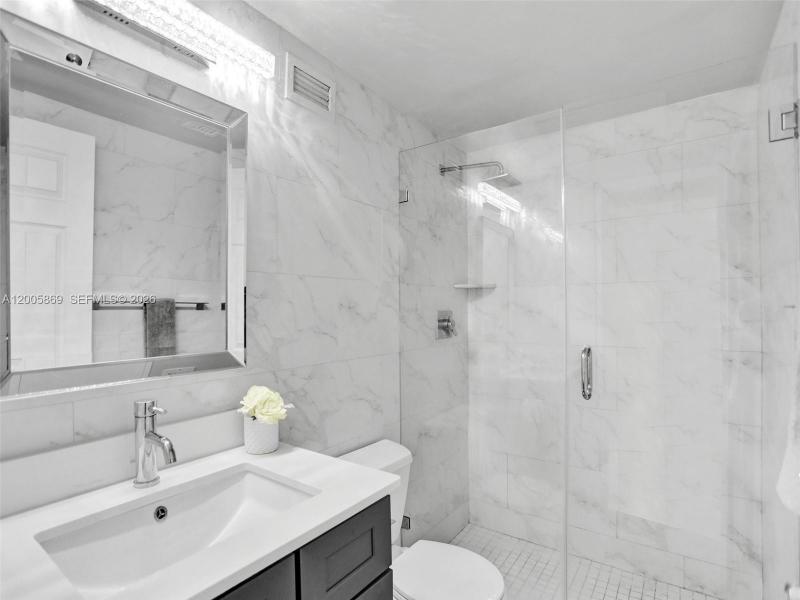 Condo for sale at The Wave Condo 415