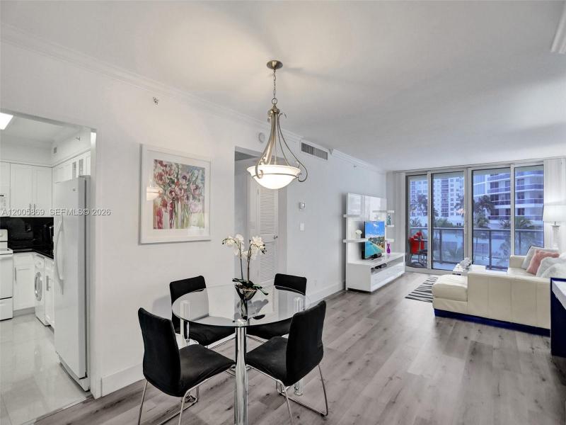 Condo for sale at The Wave Condo 415