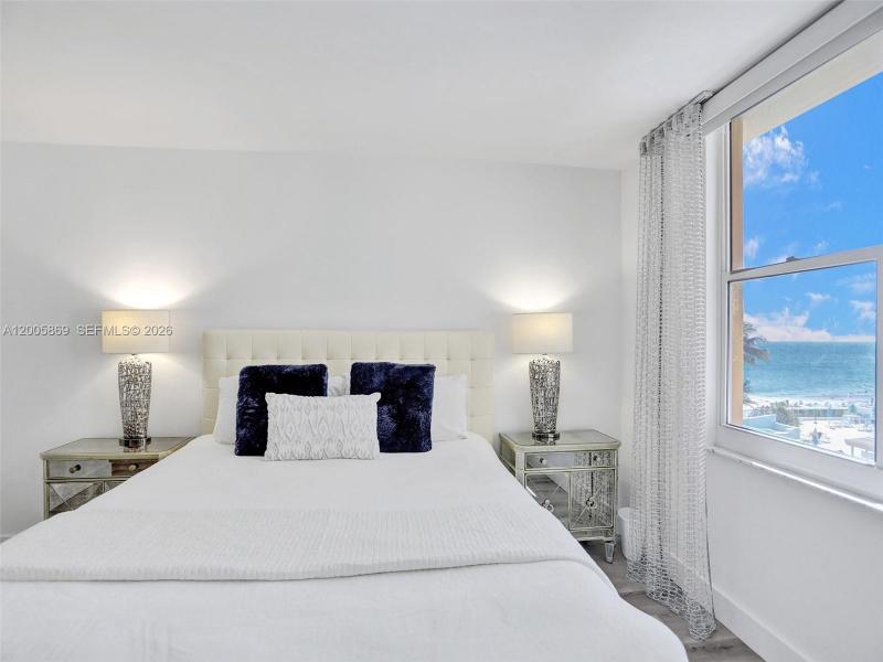 Condo for sale at The Wave Condo 415