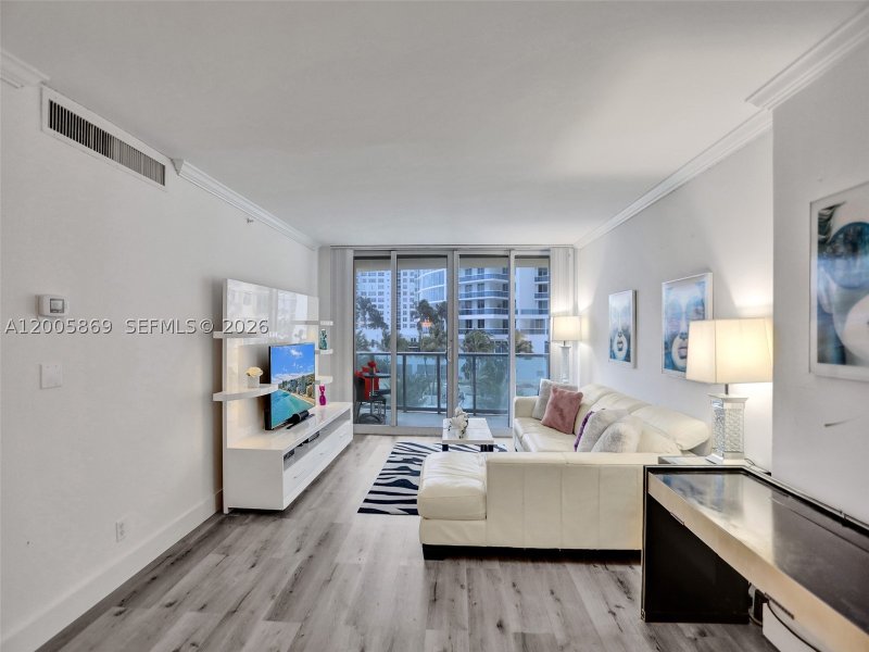 Comprar apartamento en The Wave Condo 415