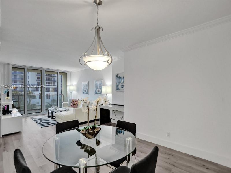 Condo for sale at The Wave Condo 415