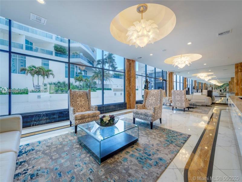 Condo for sale at Aquarius Towers 701N
