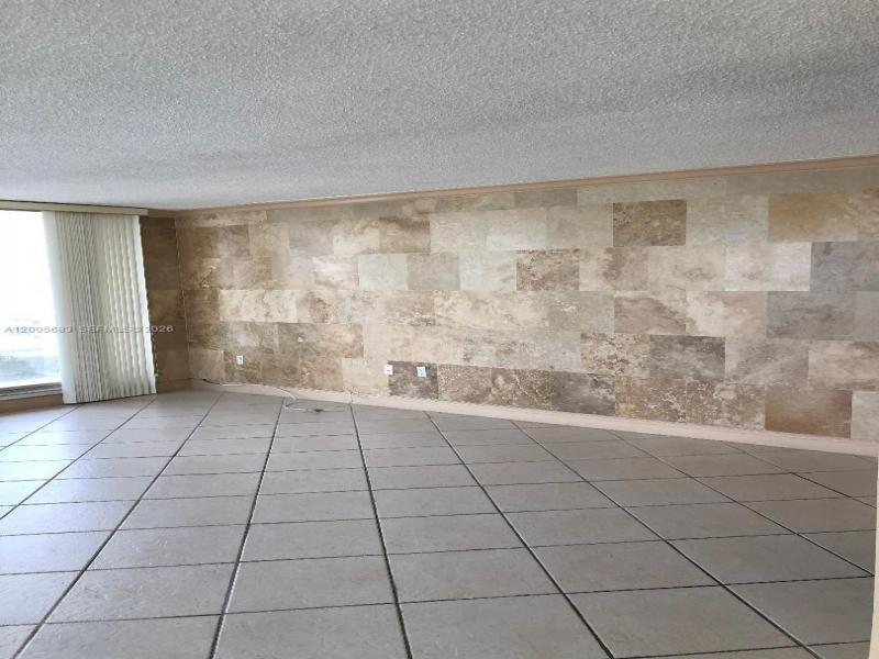 Condo for sale at Aquarius Towers 701N