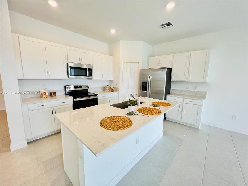 Property photo # 6