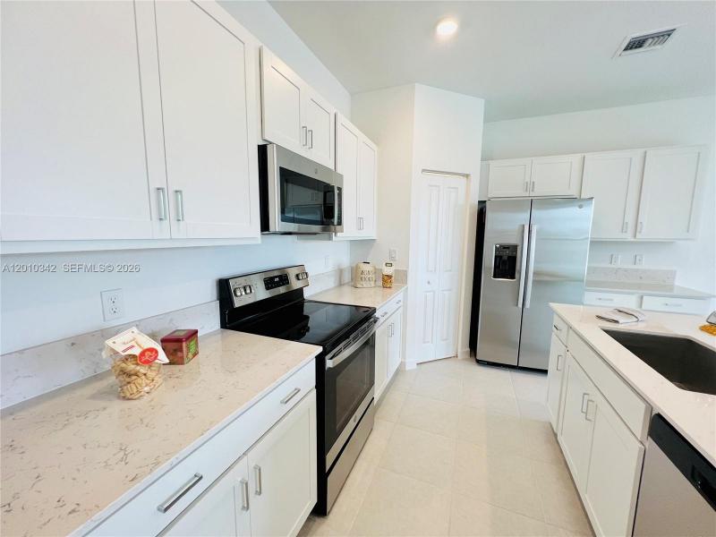 Property photo # 4