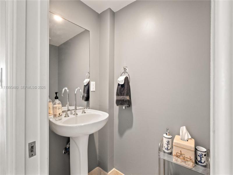 Property photo # 8