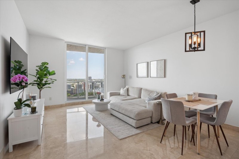 Condo for sale at Strada 315 2108