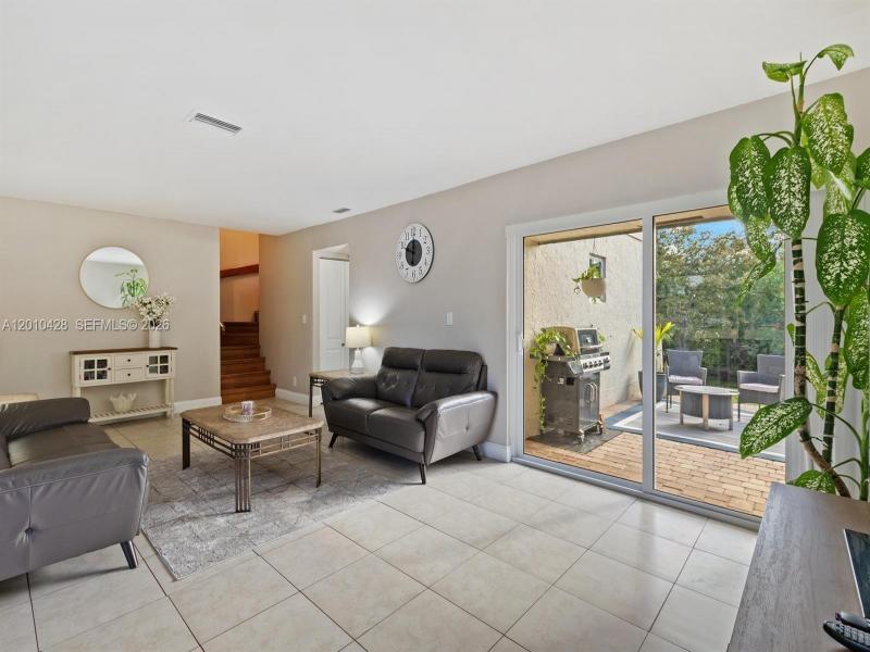 Property photo # 9
