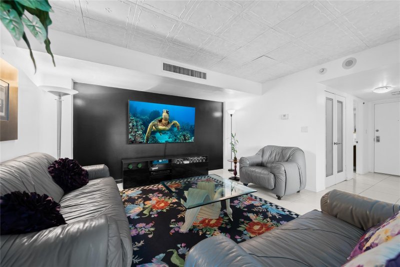 Condo for sale at Playa Del Mar 105
