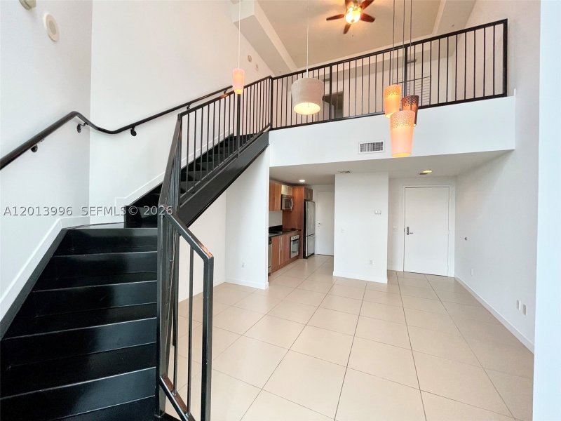 Apartment for rent at Met 1 L-830