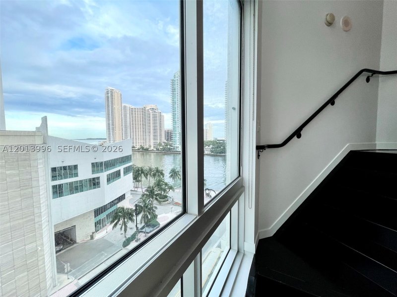 Apartment for rent at Met 1 L-830