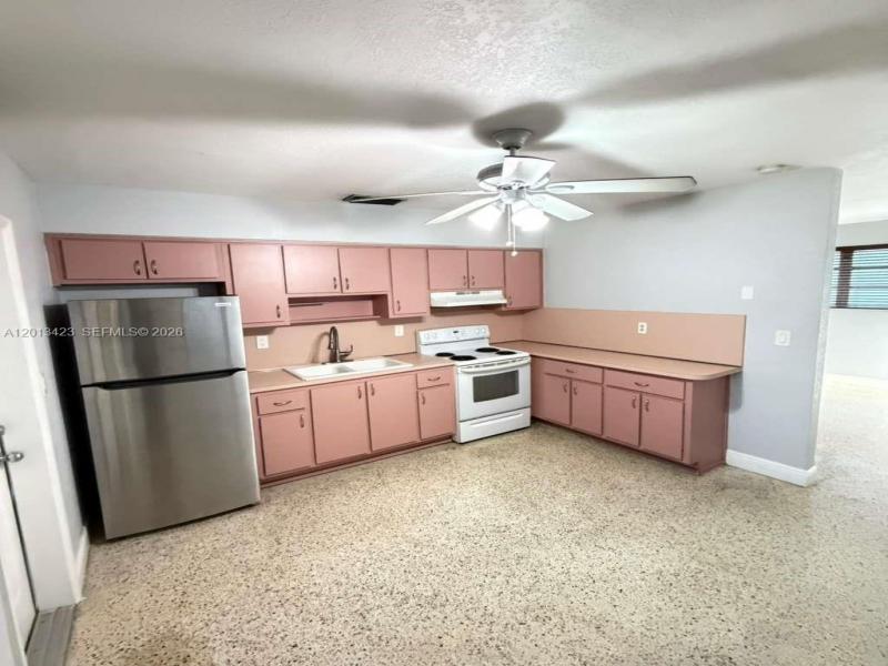 Property photo # 4