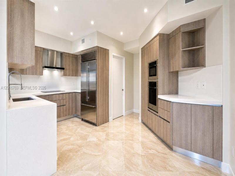 Comprar apartamento en Ocean Club Lake Villa Two 402