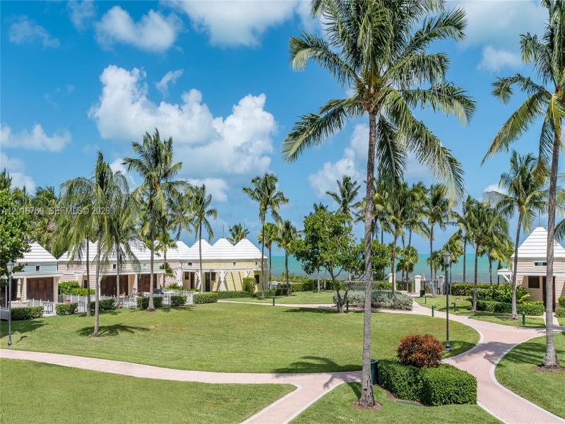 Comprar apartamento en Ocean Club Lake Villa Two 402