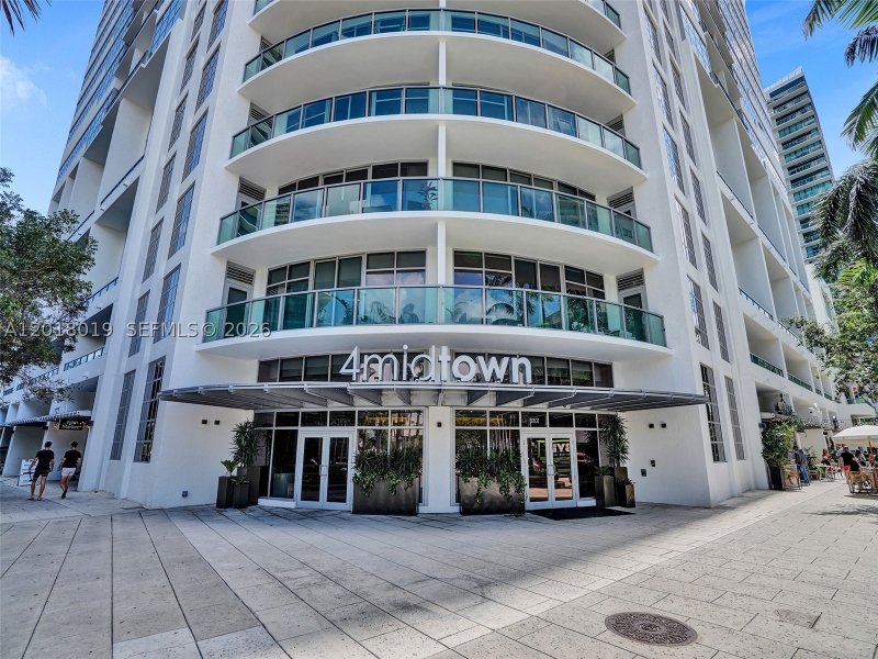 Condo for sale at Midtown Miami 4 M0503