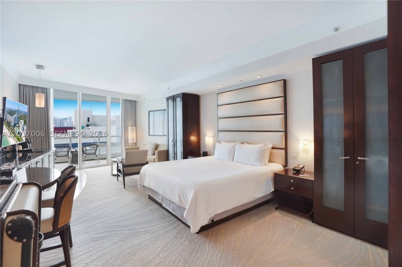 Fontainebleau III Apt #916