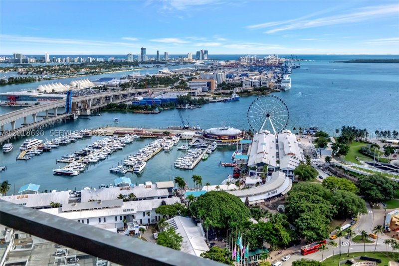 Comprar apartamento no The Elser Hotel and Residences 1407