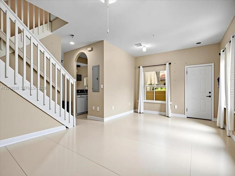 Property photo # 9