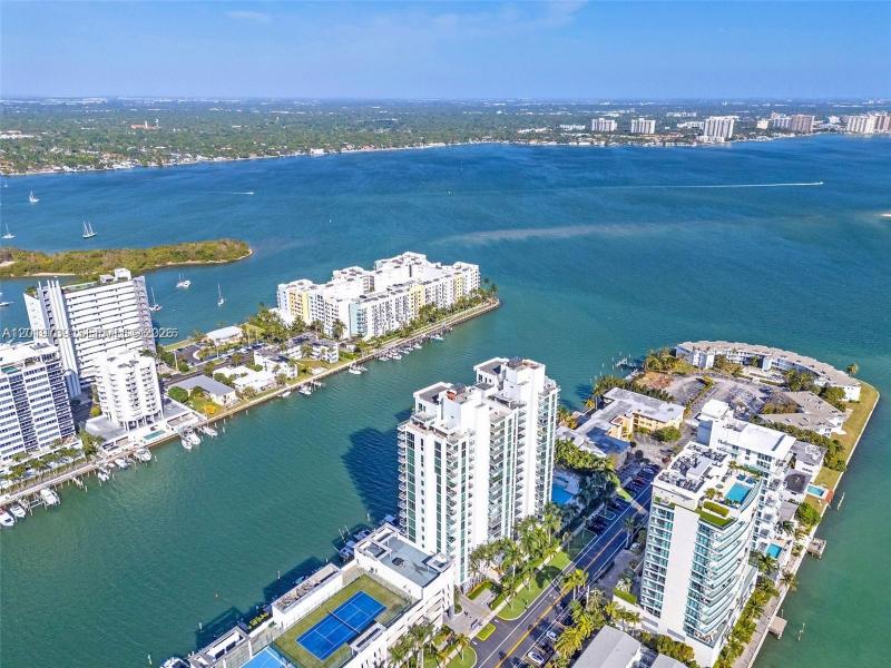 Alquiler de apartamento en Eloquence on the Bay 1202