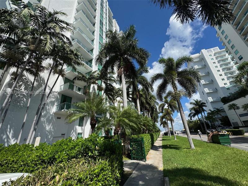 Alquiler de apartamento en Eloquence on the Bay 1202