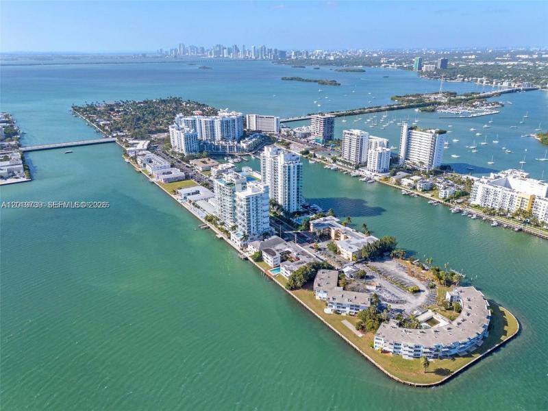 Alquiler de apartamento en Eloquence on the Bay 1202
