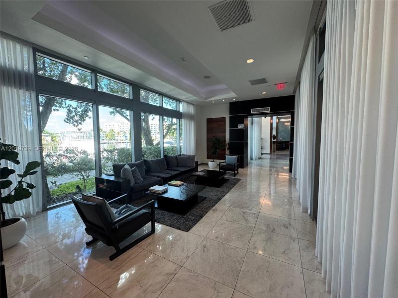 Alquiler de apartamento en Eloquence on the Bay 1202