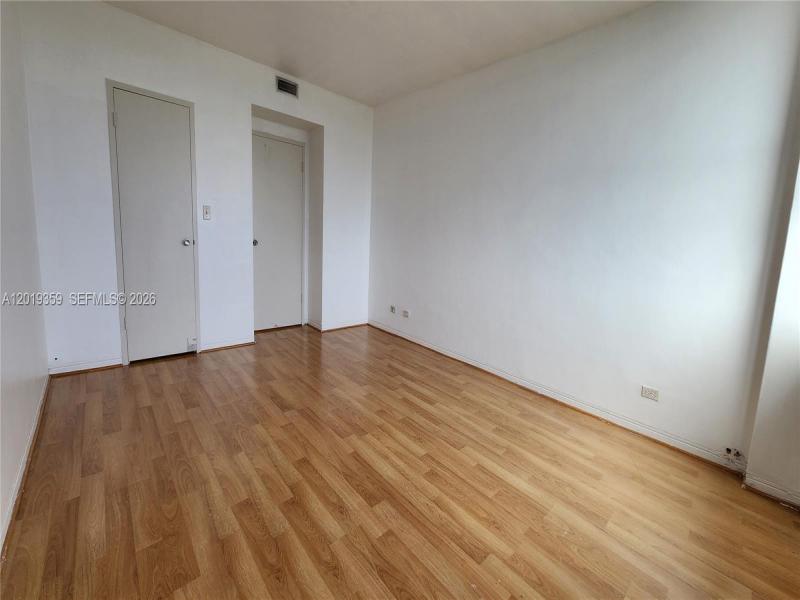 Comprar apartamento en Parkview Point 8-O