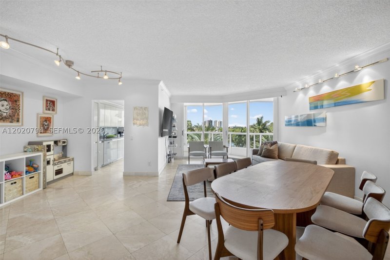 Apartment for rent at North Tower at The Point 605