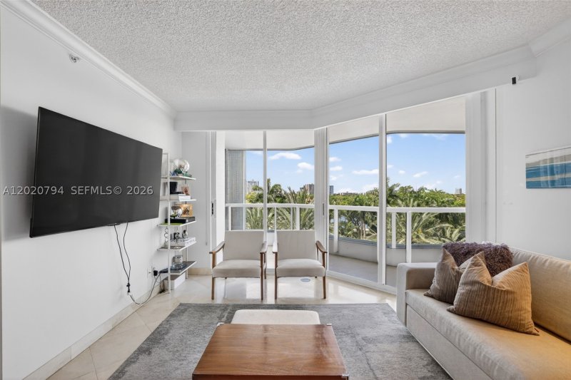 Apartment for rent at North Tower at The Point 605