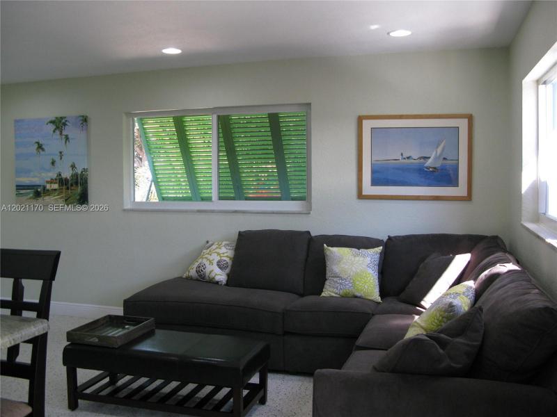 Property photo # 4