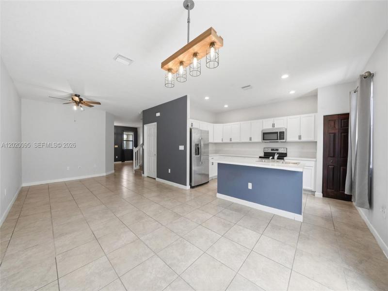 Property photo # 9