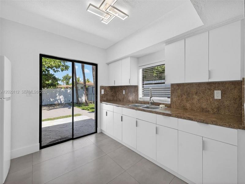 Property photo # 9