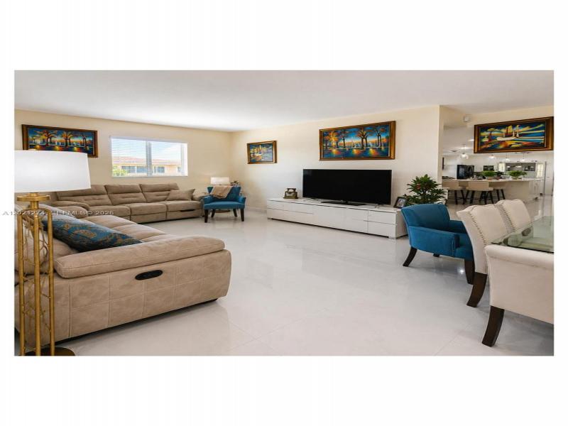 Property photo # 9