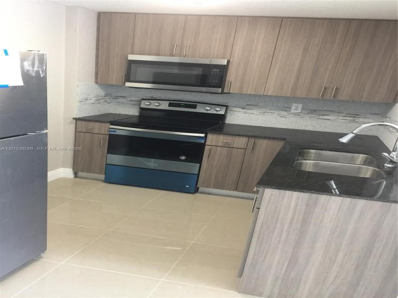 Property photo # 8
