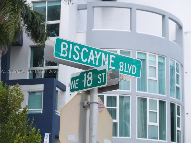 1800 Biscayne Plaza Apt #1101