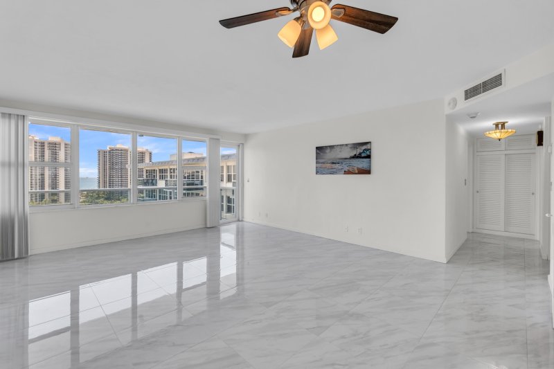 Condo for sale at Coral Ridge Towers East 1711